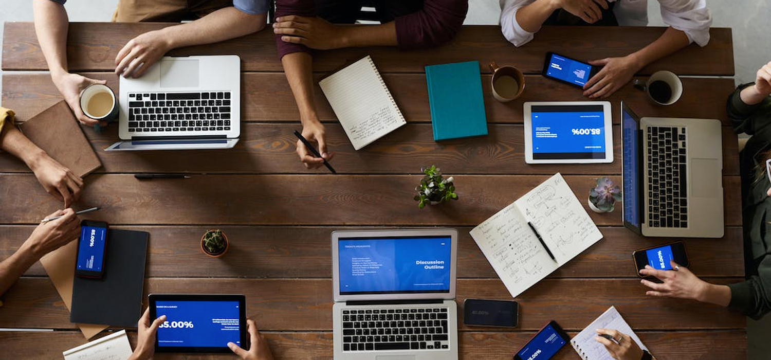 En Comunicación Organizacional con énfasis en Jefatura de Prensa